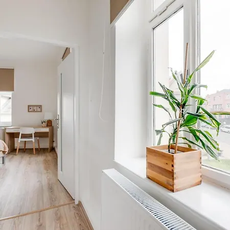 Lägenhet Modern, Bright And Spacious