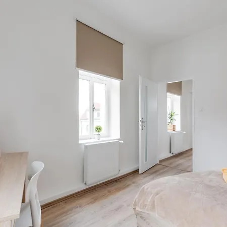 Modern, Bright And Spacious