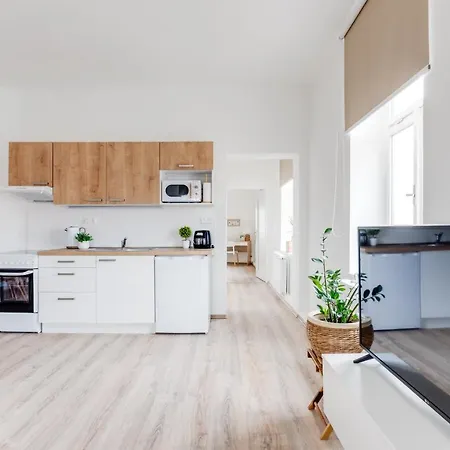 Modern, Bright And Spacious * Prague