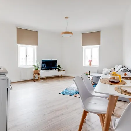 Apartment Modern, Bright And Spacious Prague