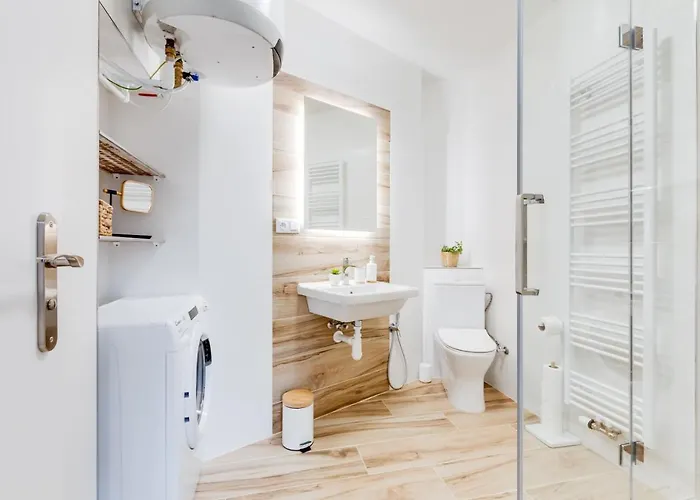 Modern, Bright And Spacious