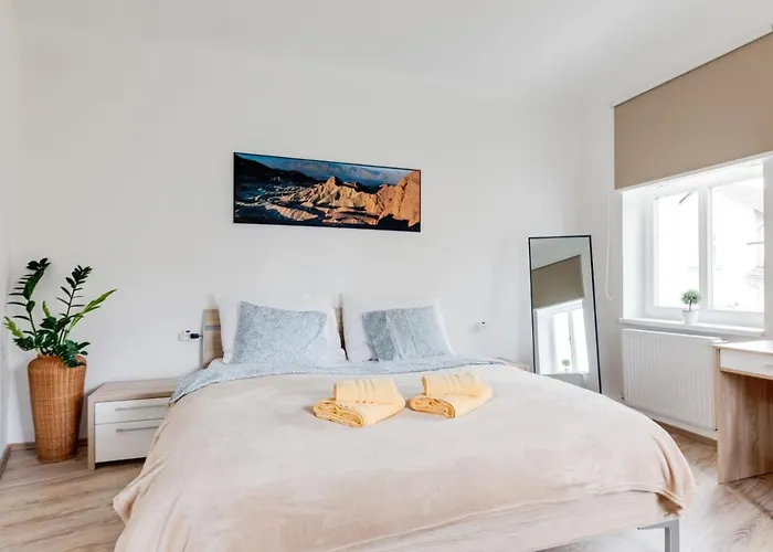 Modern, Bright And Spacious Apartamento *