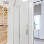 Modern, Bright And Spacious *