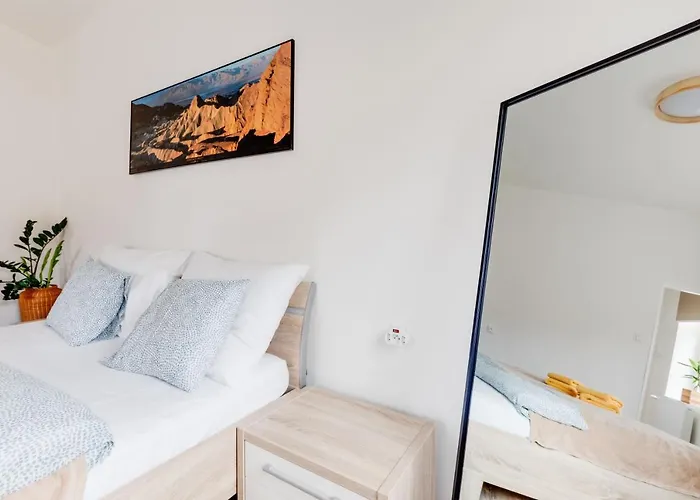 Modern, Bright And Spacious Lejlighed
