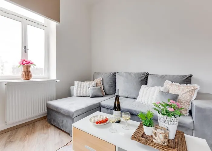 Lejlighed Modern, Bright And Spacious