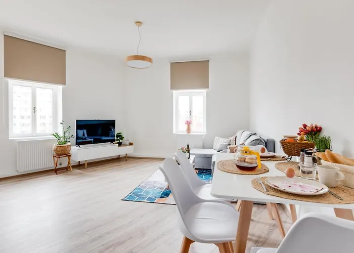 Modern, Bright And Spacious Lejlighed